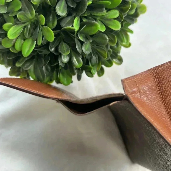 Louis Vuitton Porte Monnaie monogram Wallet - Picture 8 of 10